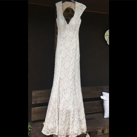 Prom/wedding dress - Picture 3 of 4